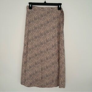 Leopard print wrap skirt. Tan. Black. Size L